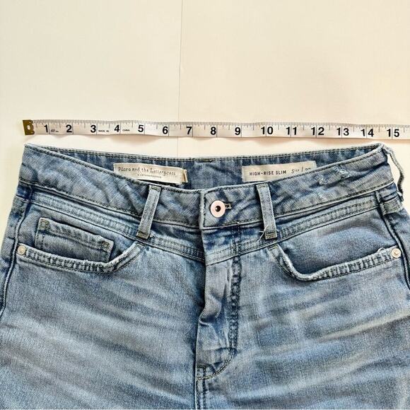 Anthropologie Pilcro Ultra High-Rise Slim Straight Distressed Jeans Size 27 - Picture 8 of 14